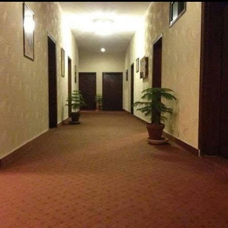 Magnum Hotel Лахор Экстерьер фото