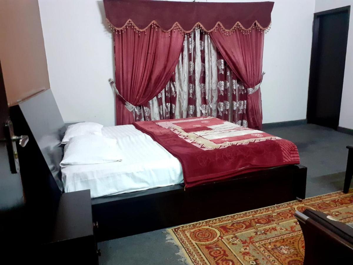 Magnum Hotel Лахор Экстерьер фото